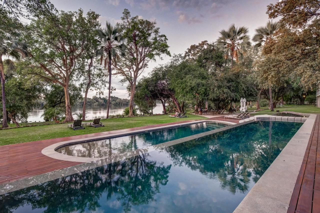 Palm River Hotel Victoria Falls Exterior foto